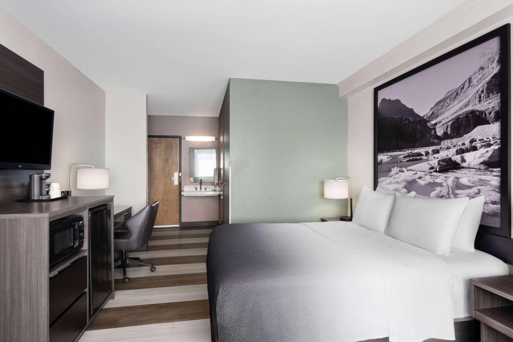 Super 8 By Wyndham Columbus Exterior foto